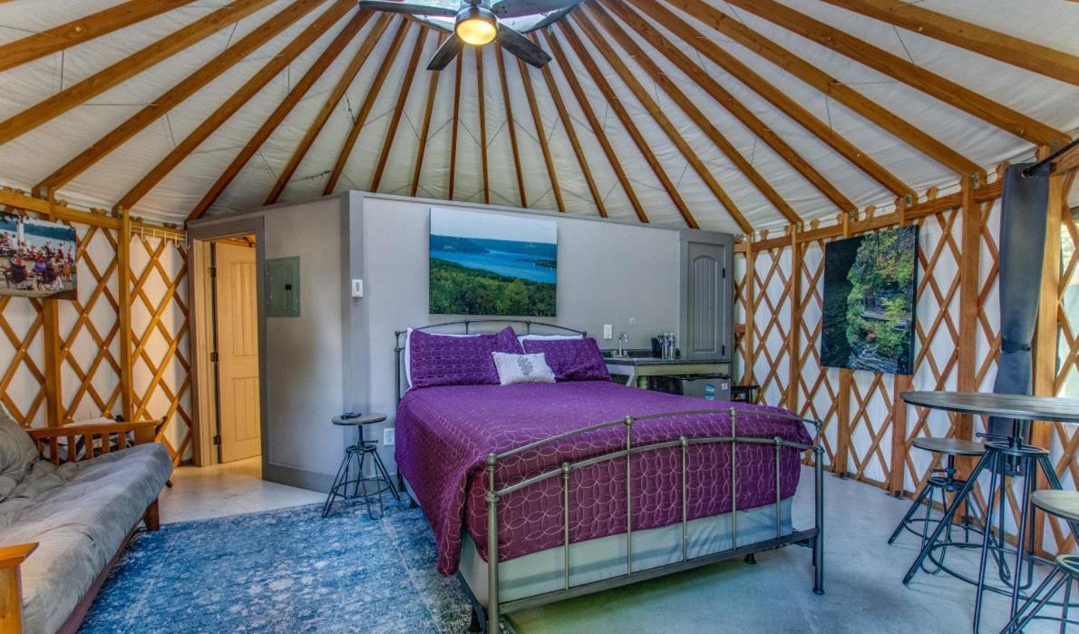Plum Point Lodge Himrod Kültér fotó